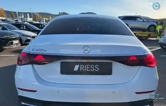 Mercedes-Benz E 300