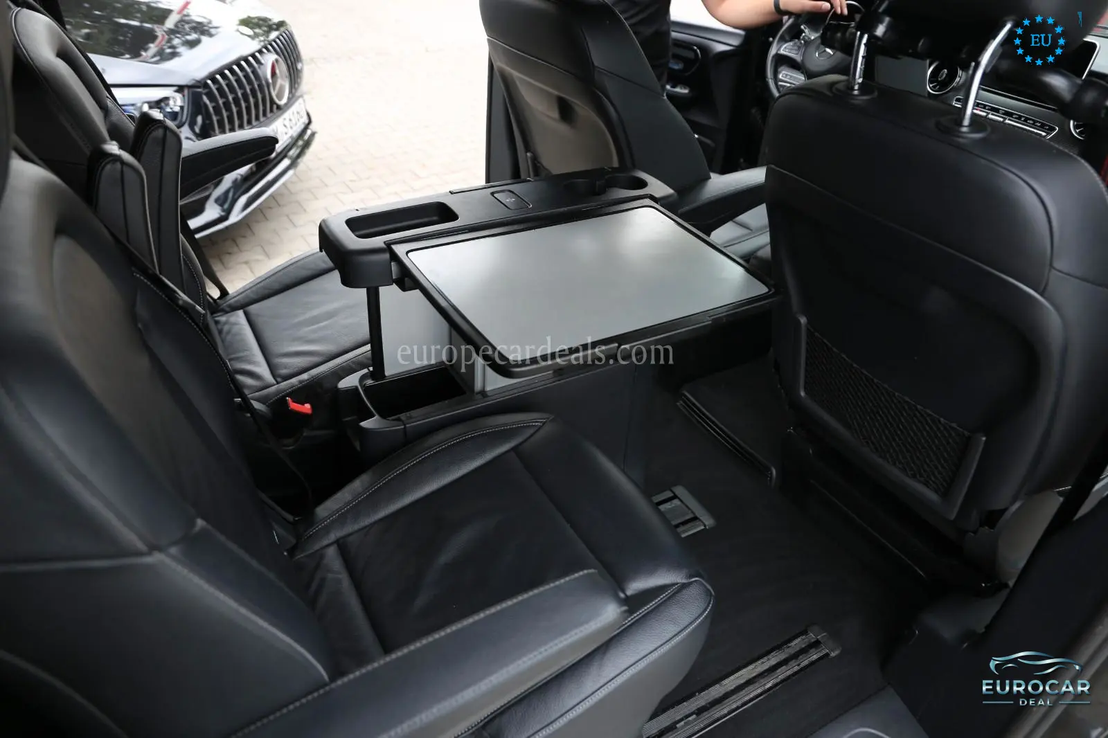 Mercedes-Benz V 220