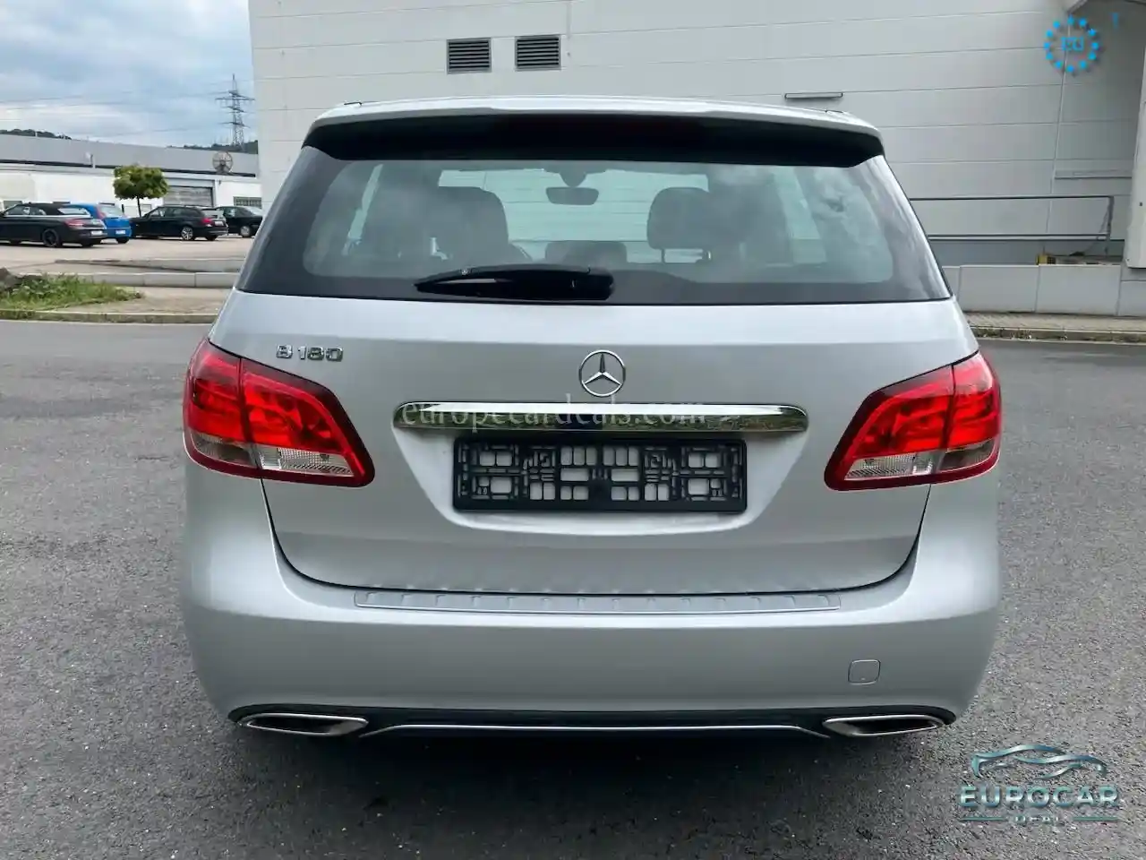 Mercedes-Benz B 180