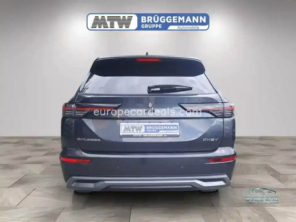 Mitsubishi Plug-in Hybrid Outlander