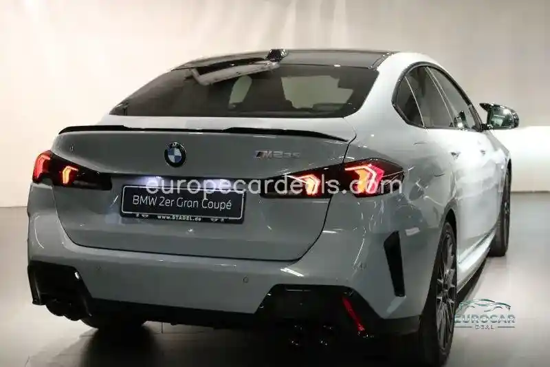 BMW M235