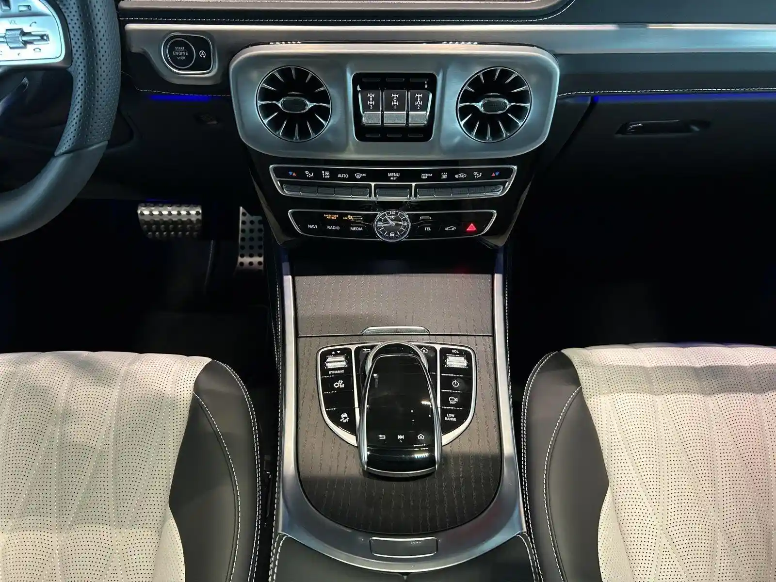 Mercedes-Benz G 500