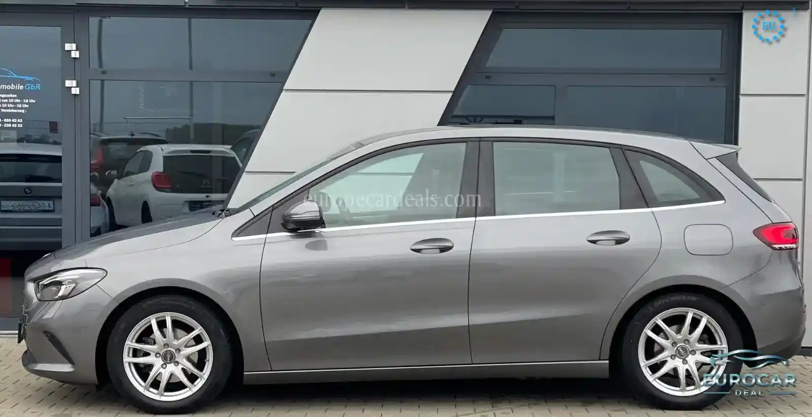 Mercedes-Benz B 180