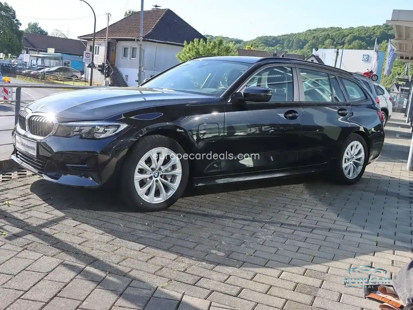 BMW 330