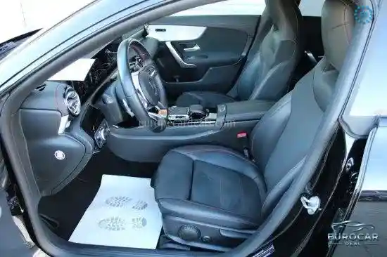 Mercedes-Benz CLA 220