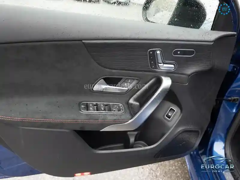 Mercedes-Benz A 220