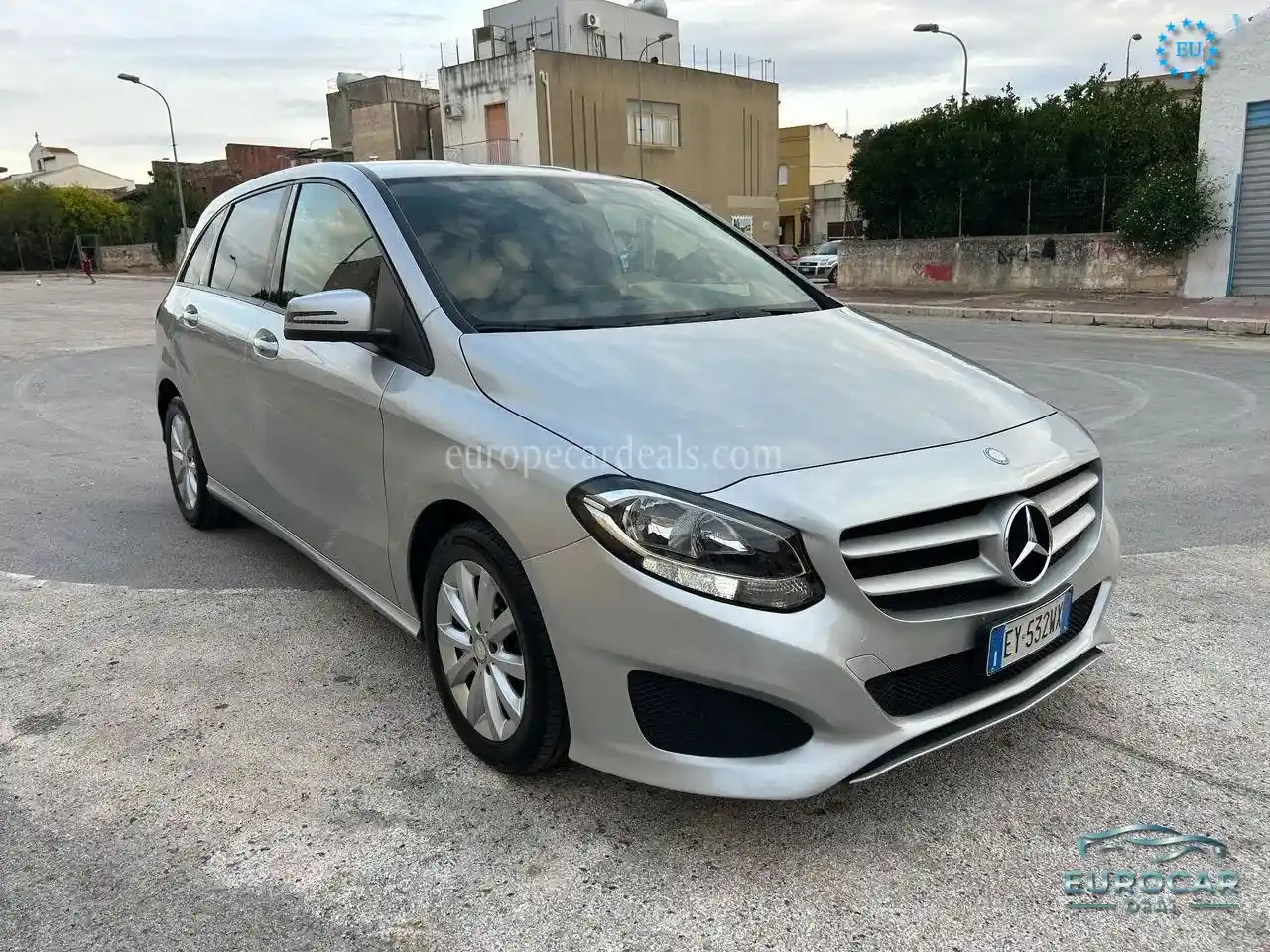 Mercedes-Benz B 180