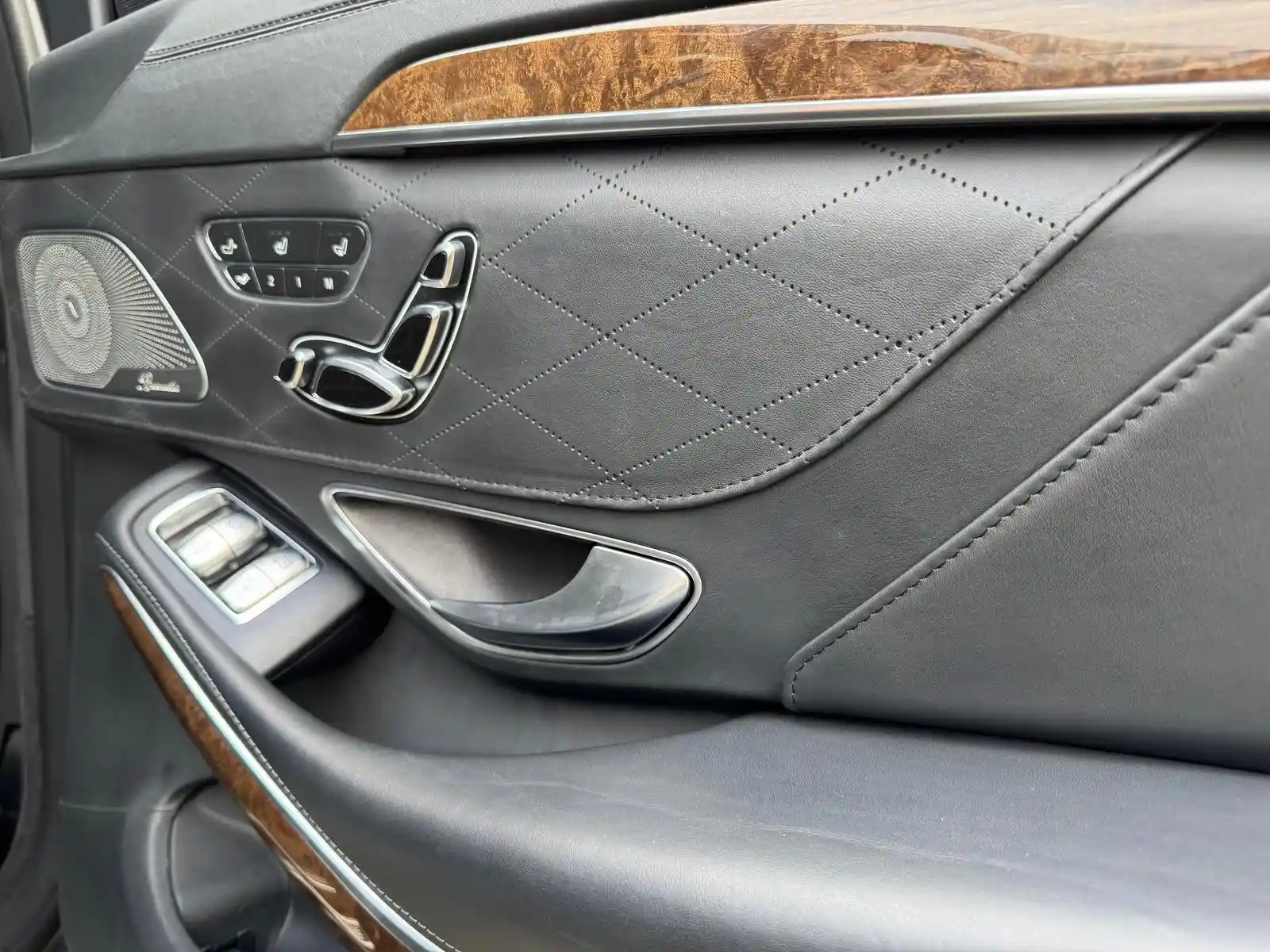 Mercedes-Benz S 600