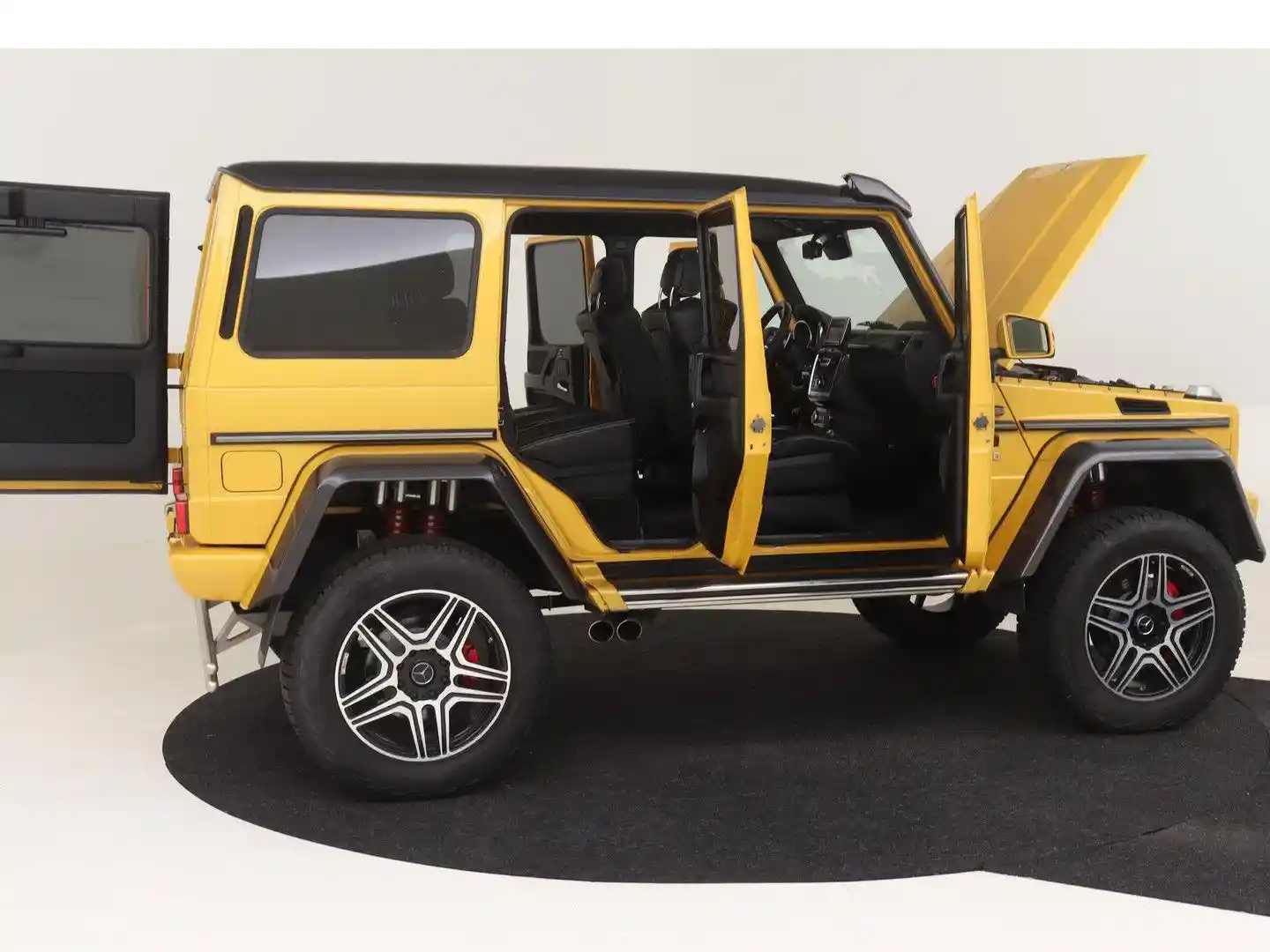 Mercedes-Benz G 500