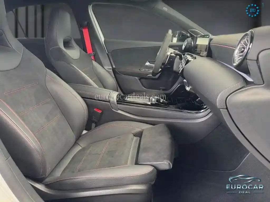 Mercedes-Benz A 45 AMG