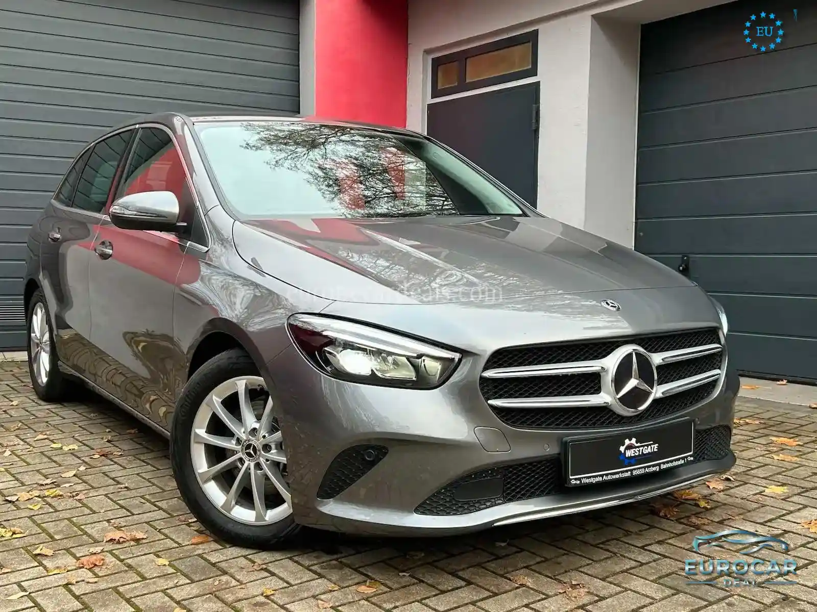 Mercedes-Benz B 180