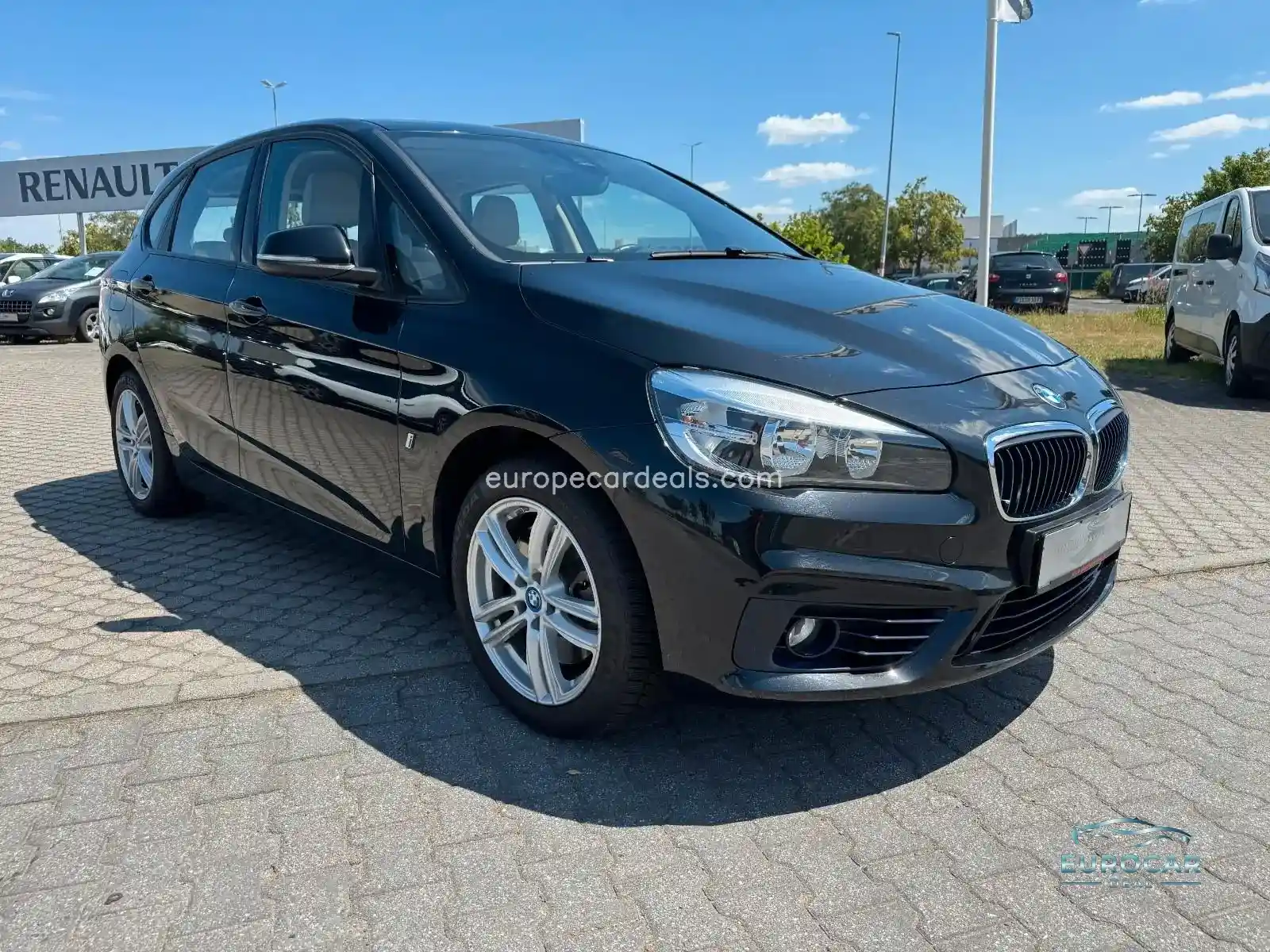 BMW 225