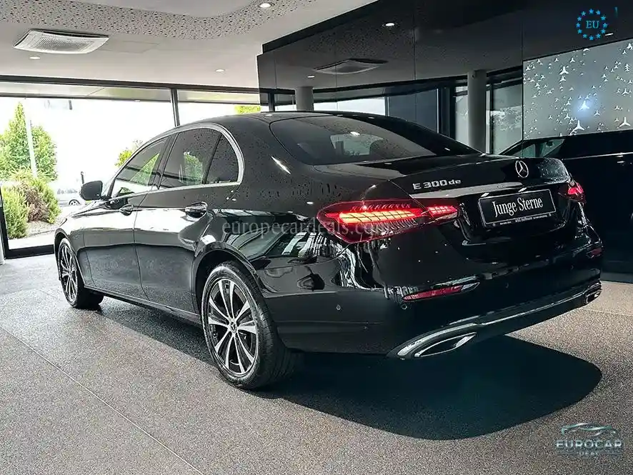 Mercedes-Benz E 300