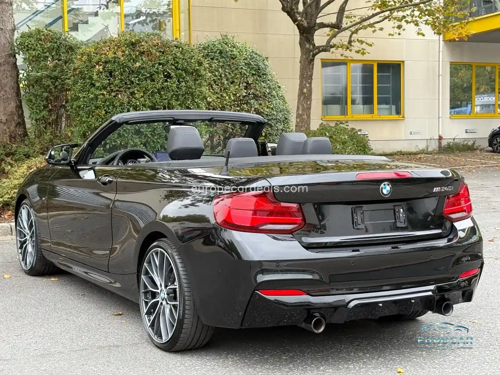 BMW M240i