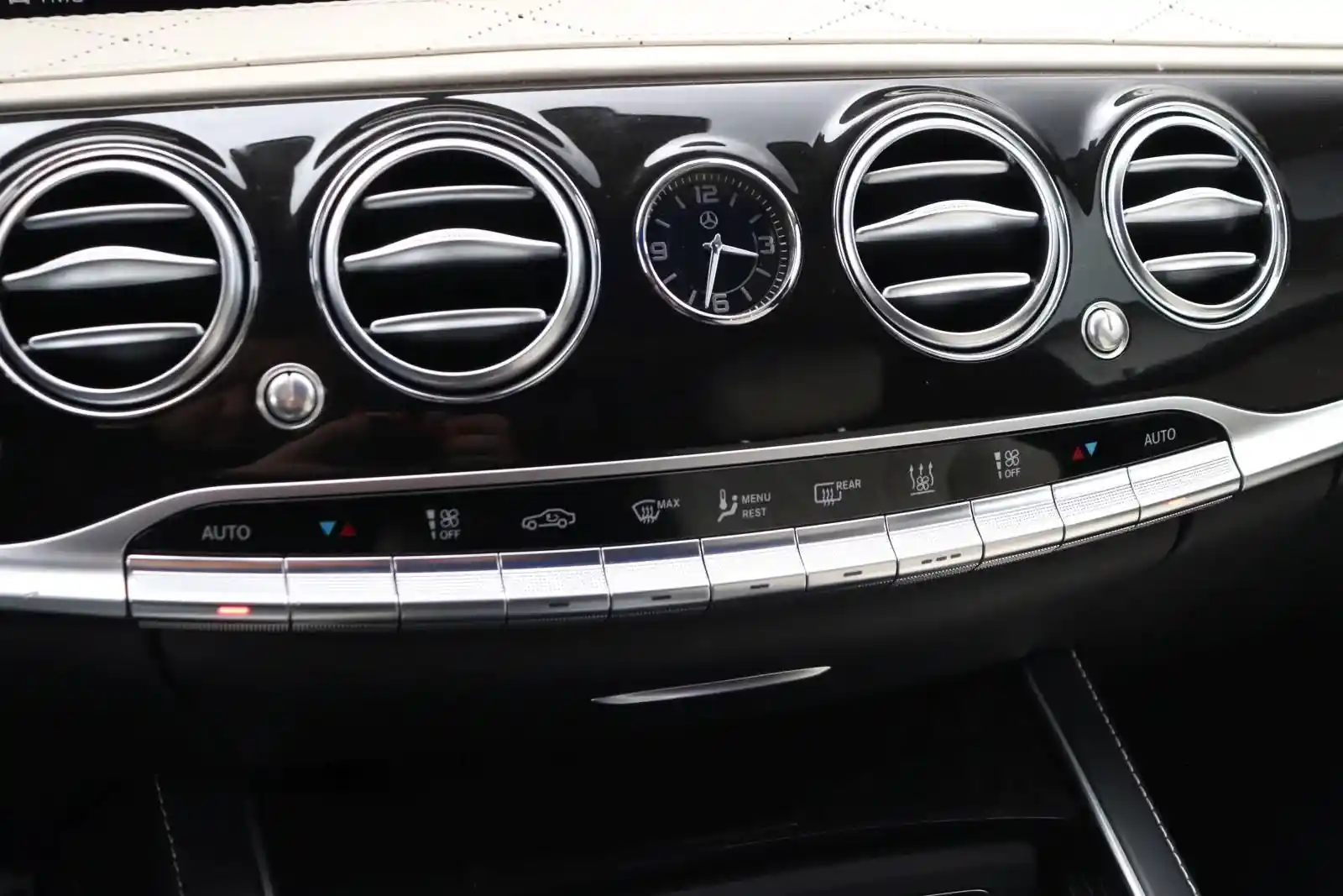 Mercedes-Benz S 600