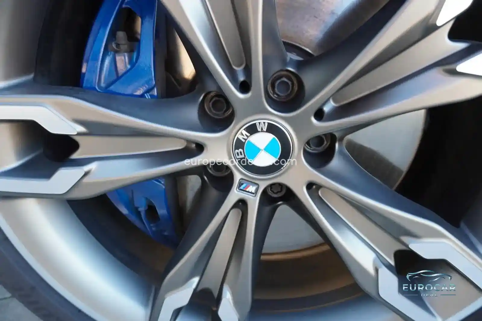 BMW M550
