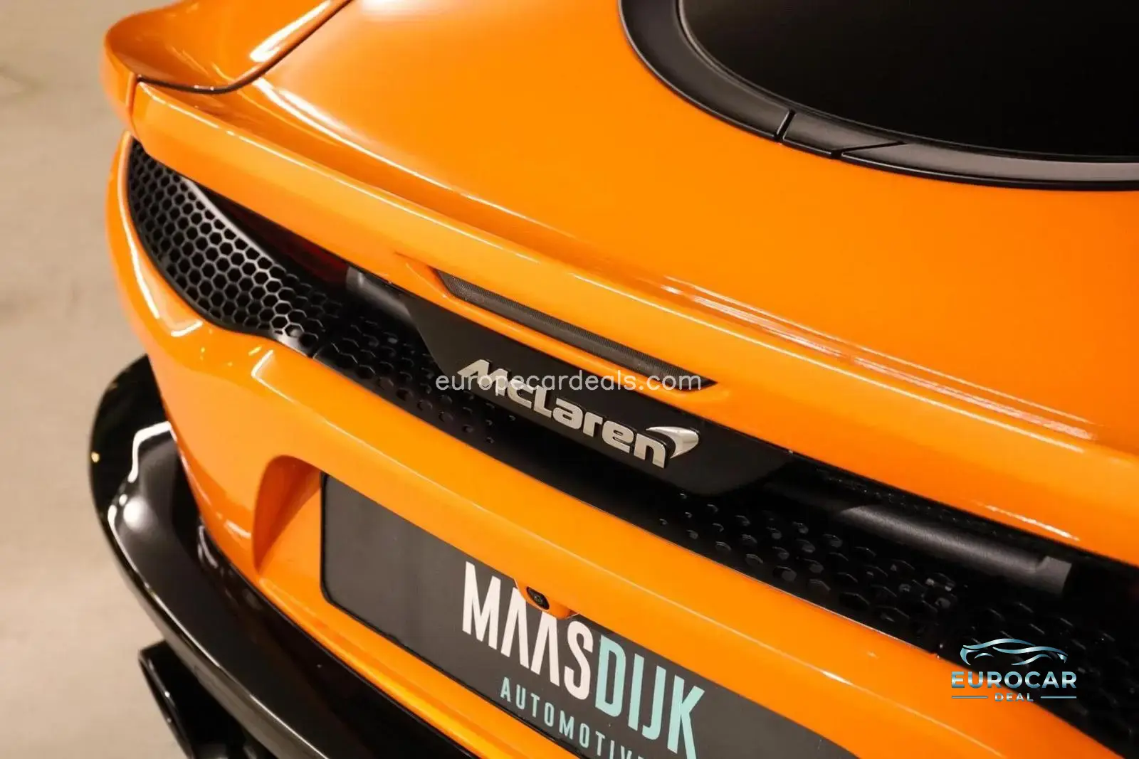 McLaren GT