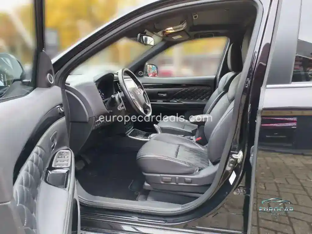 Mitsubishi Plug-in Hybrid Outlander