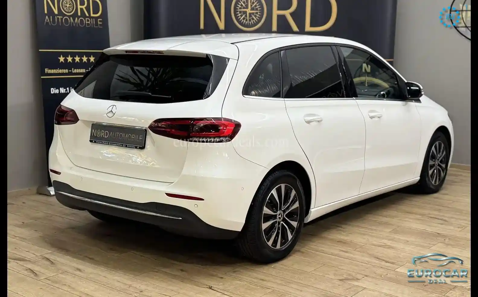 Mercedes-Benz B 180
