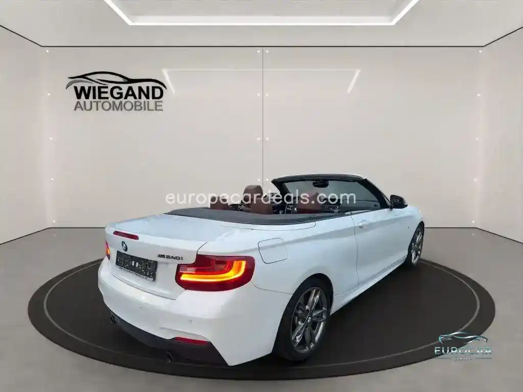 BMW M240i