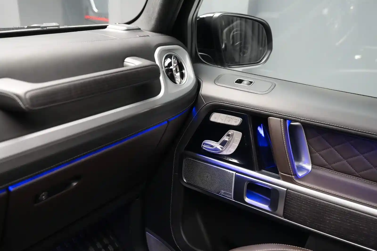 Mercedes-Benz G 500