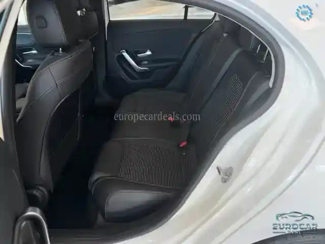 Mercedes-Benz A 220