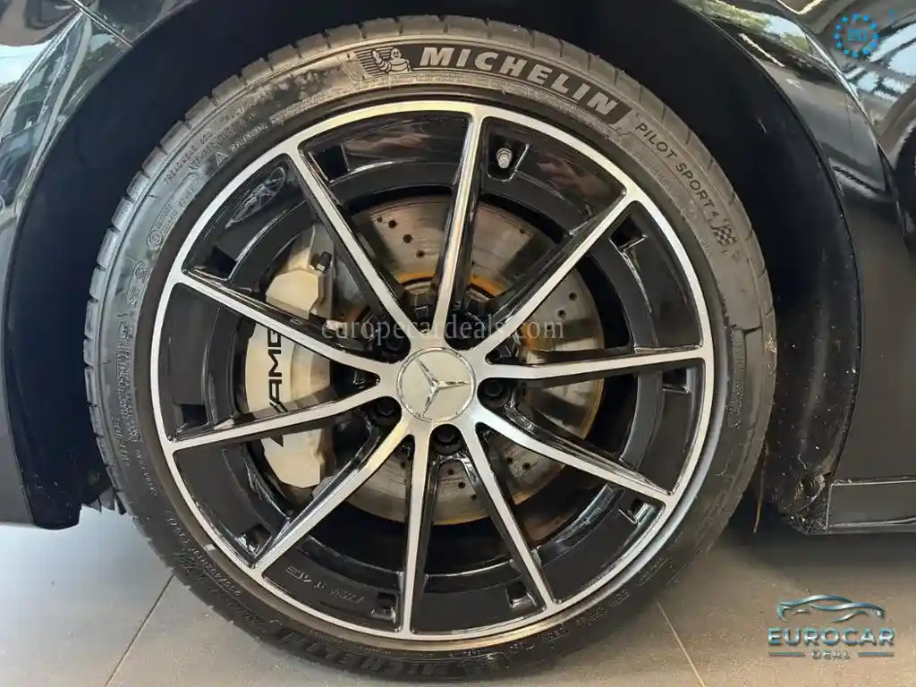 Mercedes-Benz A 35 AMG