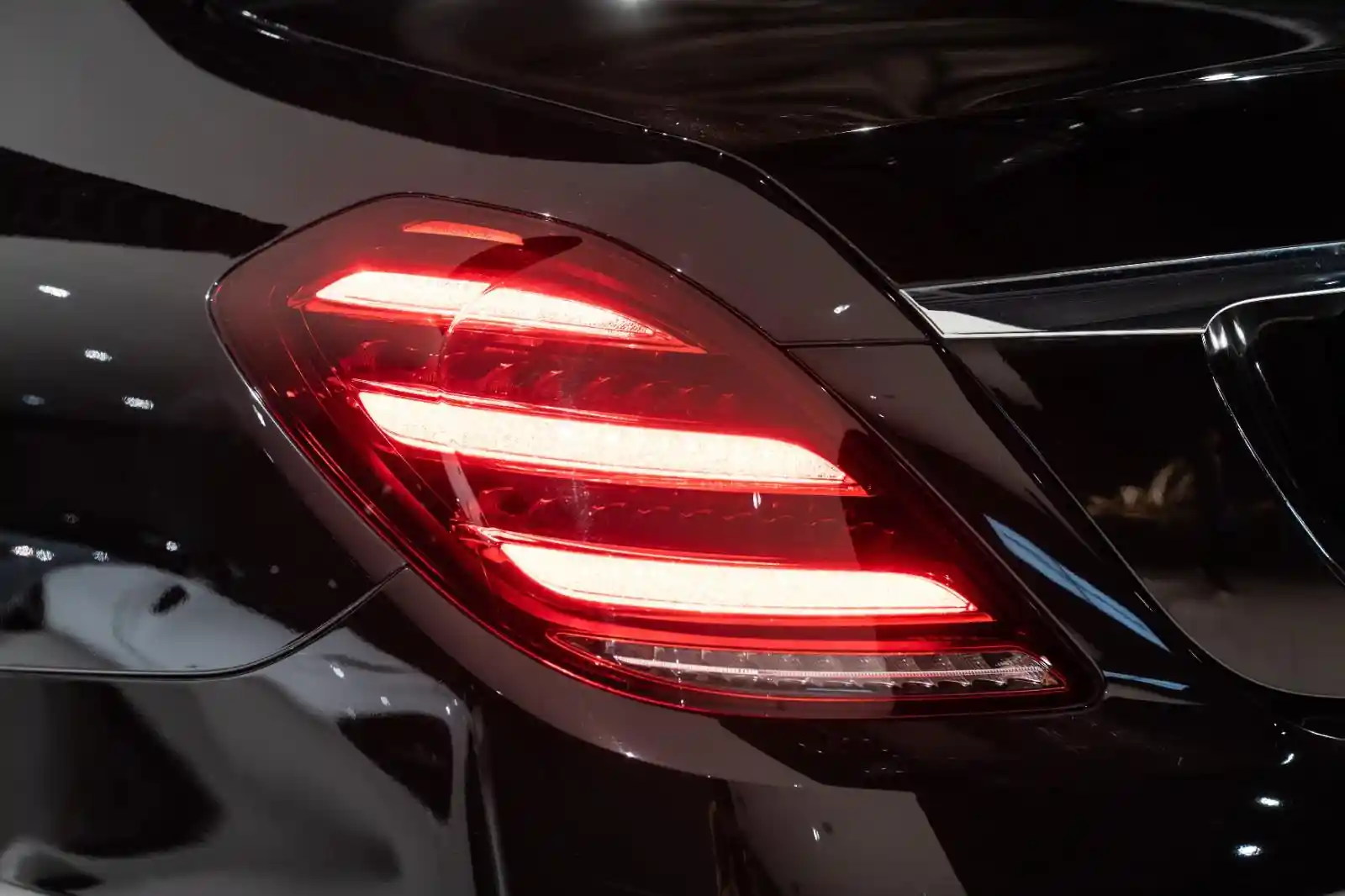 Mercedes-Benz S 560