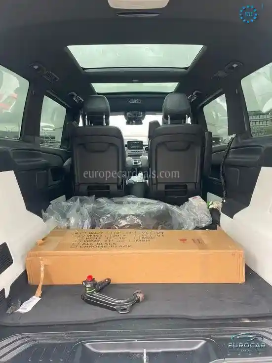 Mercedes-Benz V 250