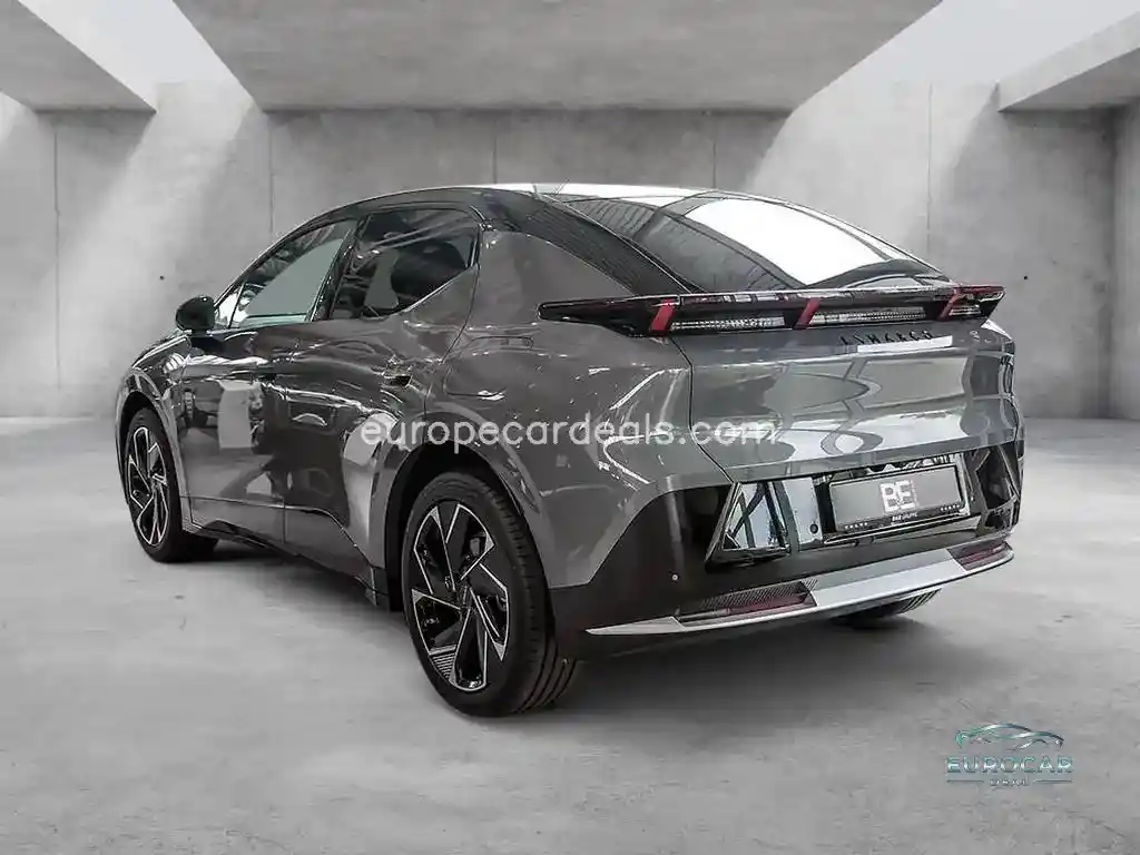 Lynk&Co 02