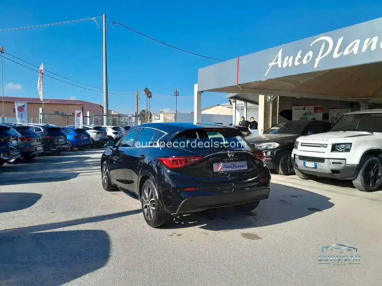 Infiniti Q30