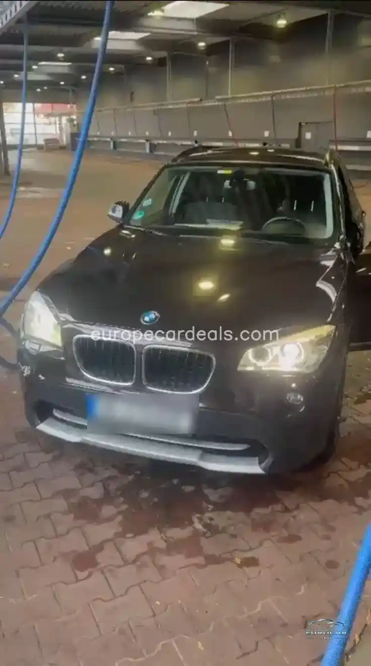 BMW iX1
