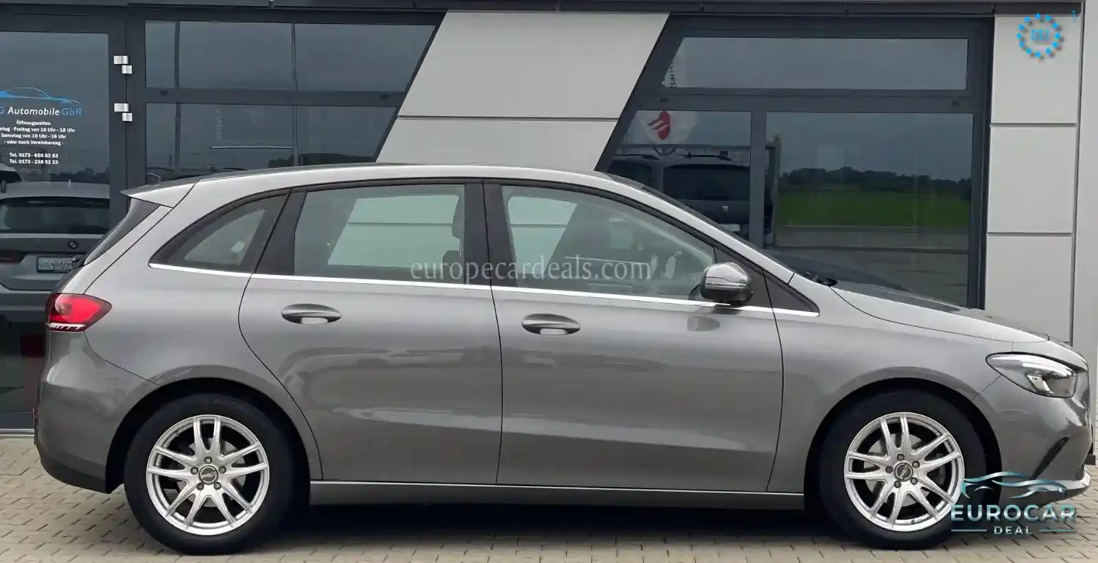 Mercedes-Benz B 180
