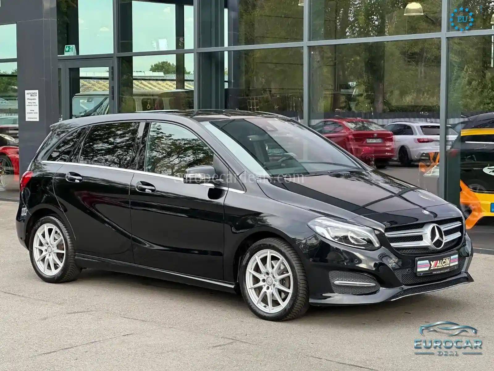 Mercedes-Benz B 180