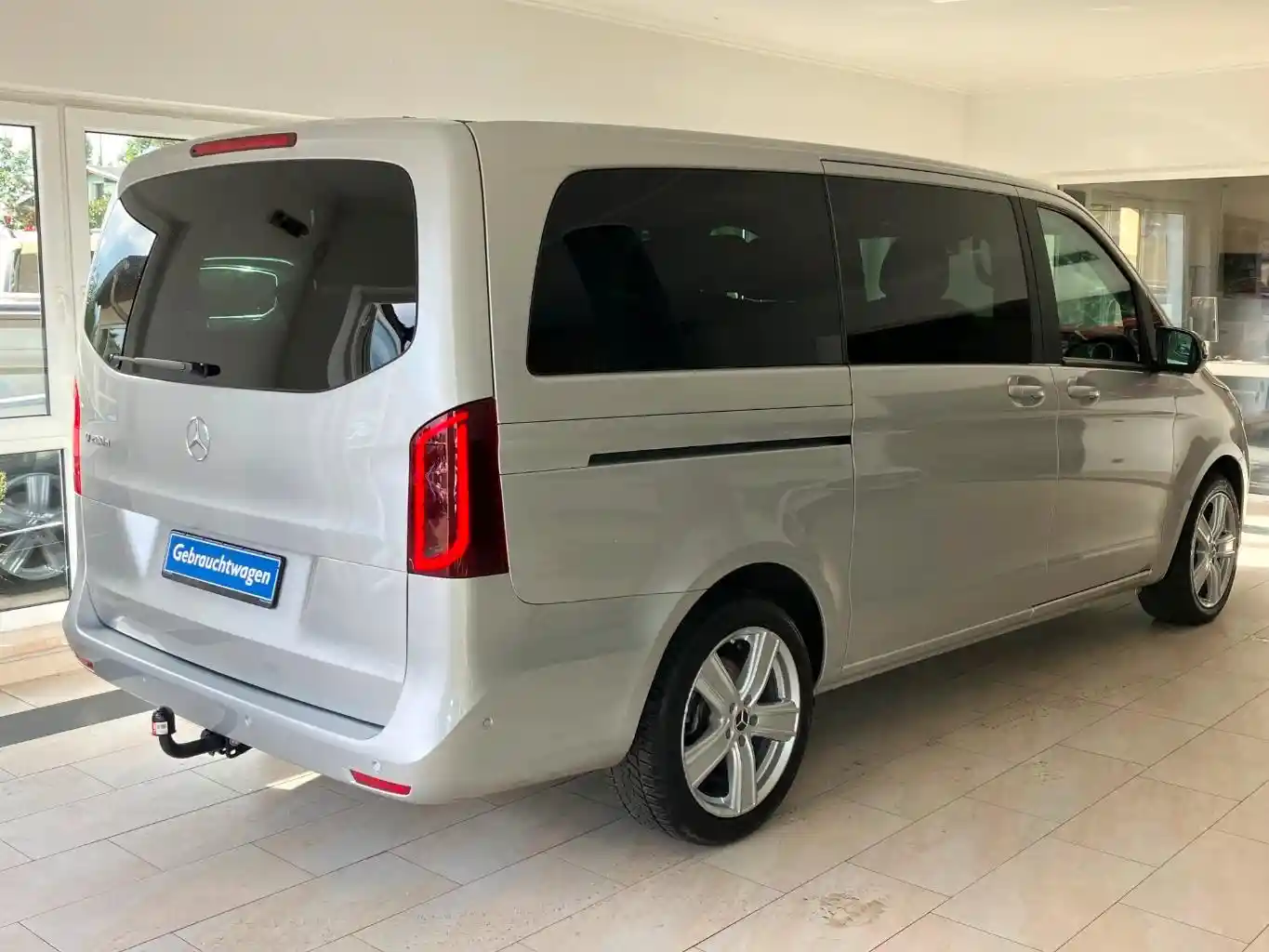 Mercedes-Benz V 200