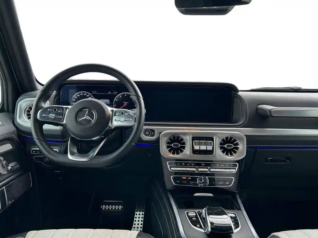 Mercedes-Benz G 500