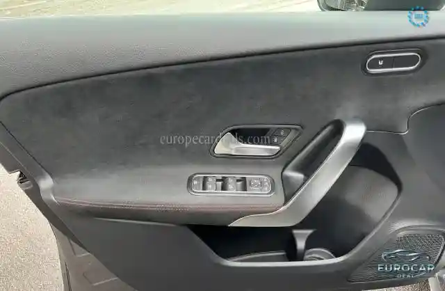 Mercedes-Benz A 220