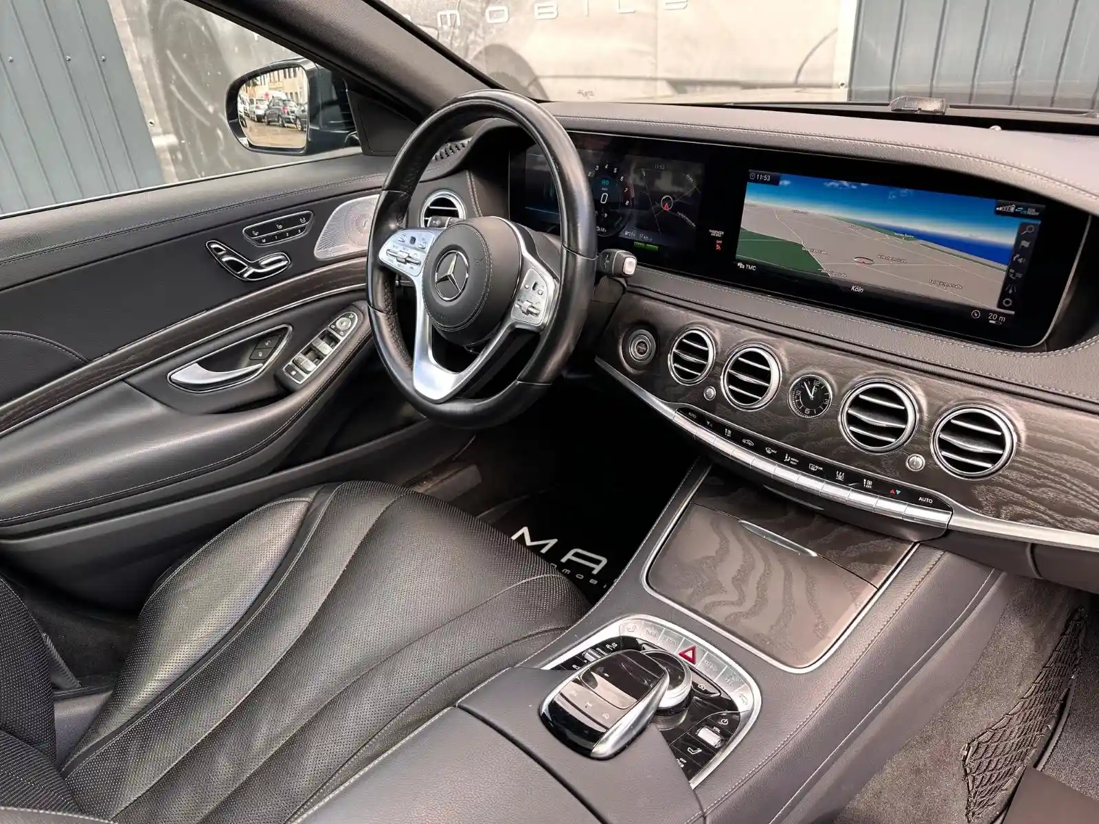Mercedes-Benz S 560