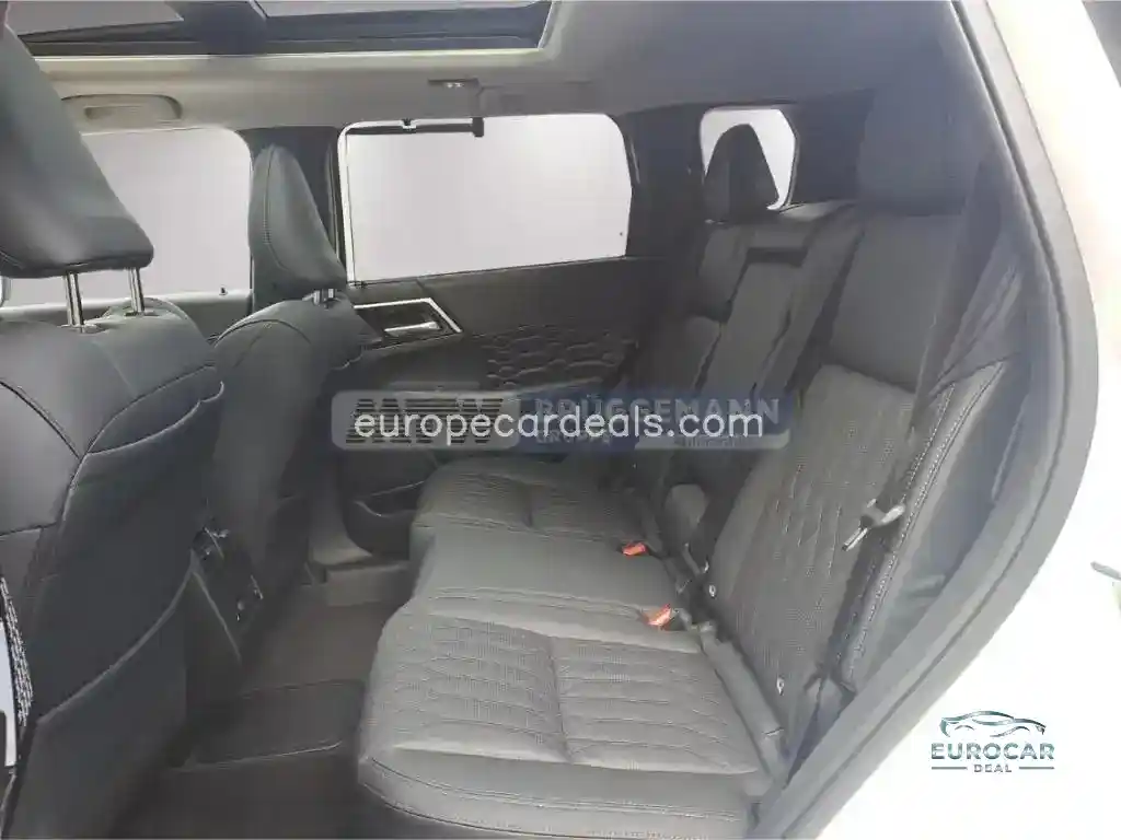 Mitsubishi Plug-in Hybrid Outlander