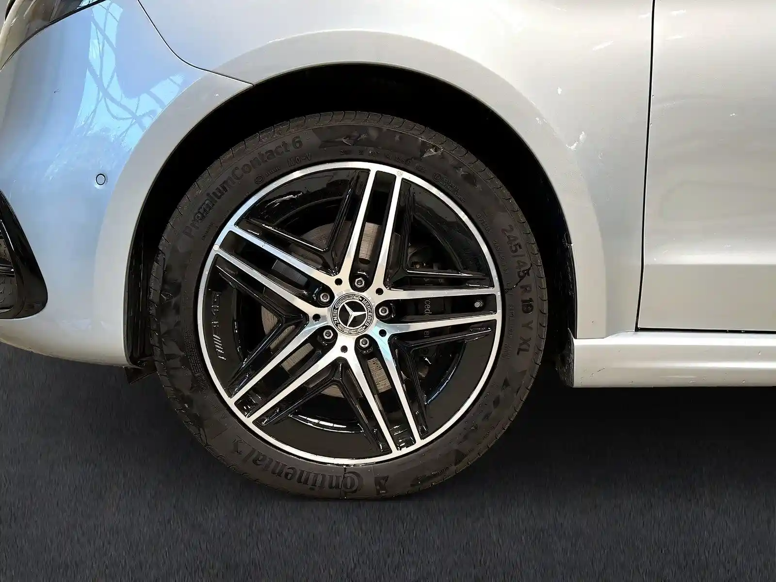 Mercedes-Benz V 300