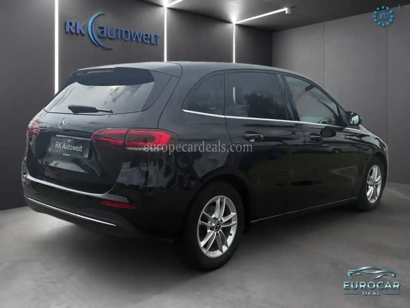 Mercedes-Benz B 180