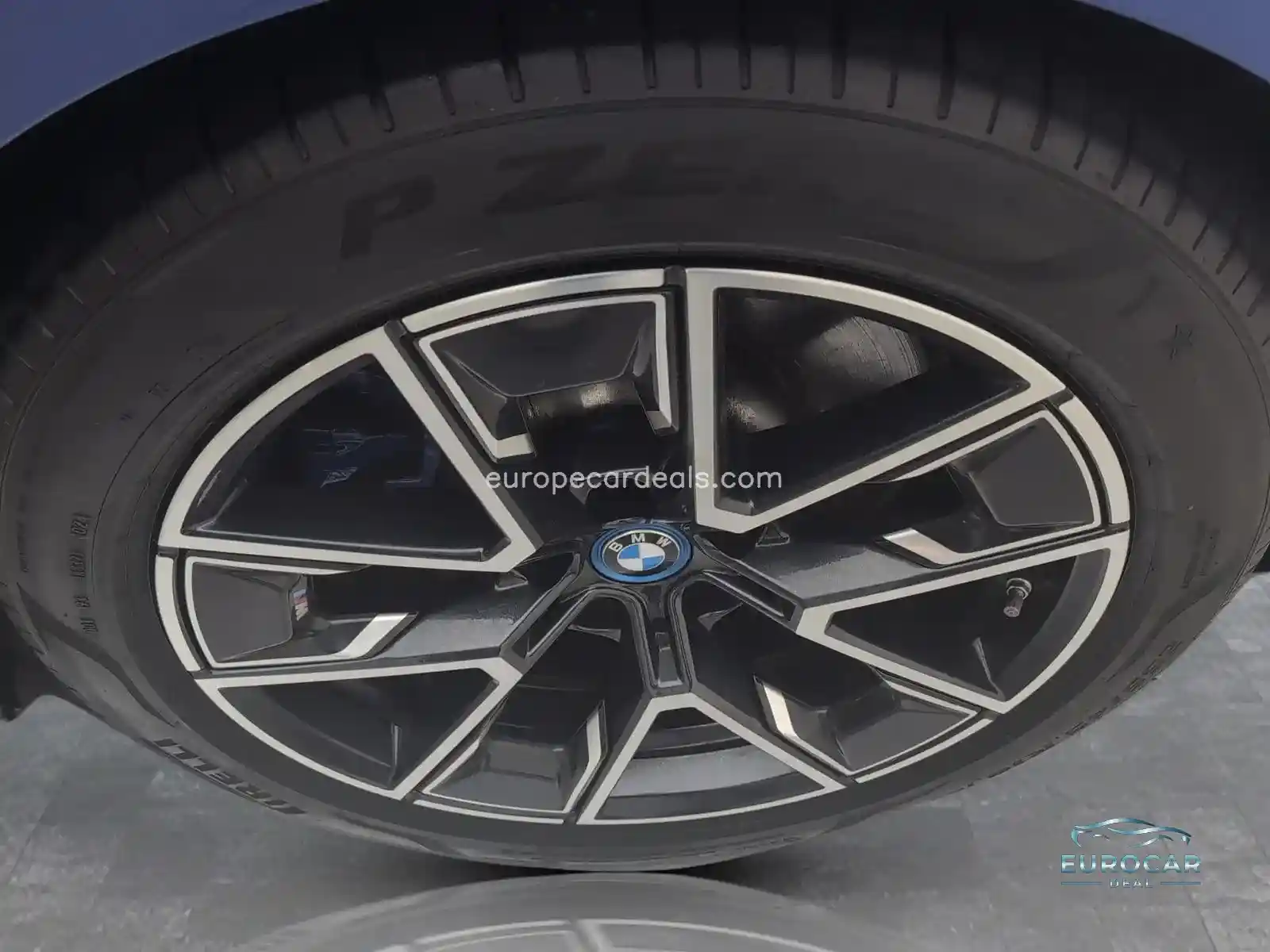 BMW i4