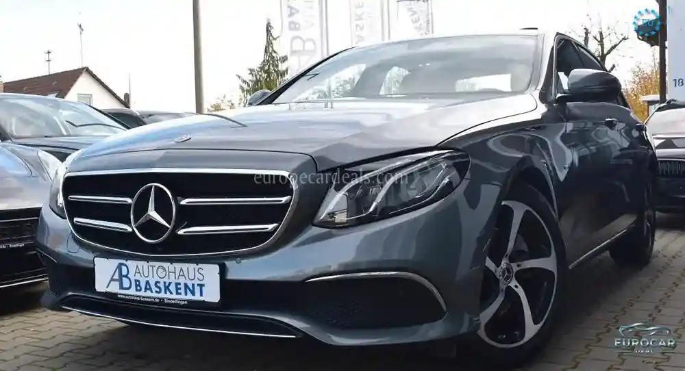 Mercedes-Benz E 220