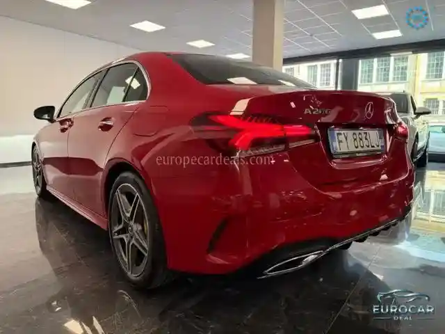 Mercedes-Benz A 200