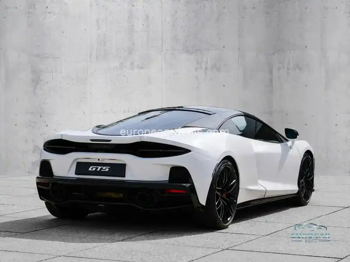 McLaren GTS