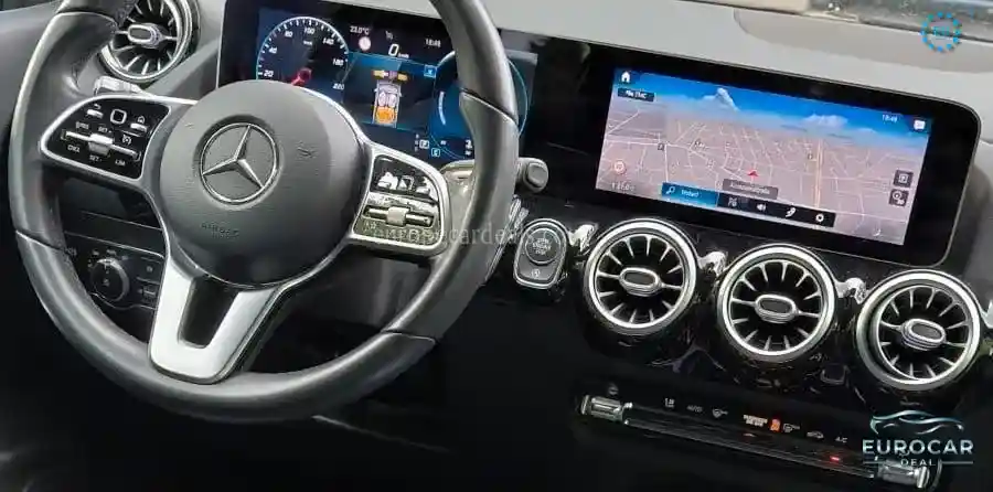Mercedes-Benz B 220