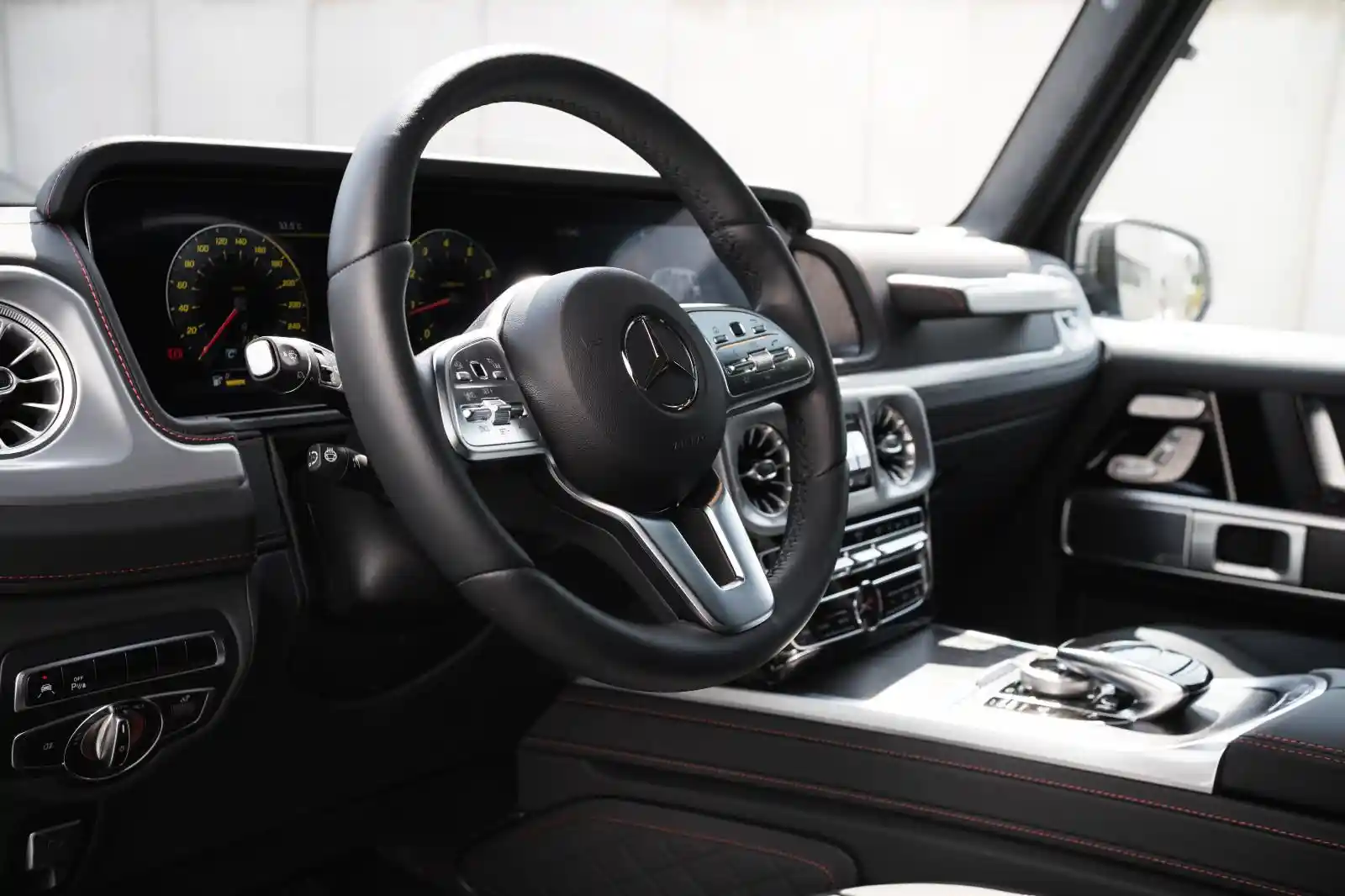 Mercedes-Benz G 500