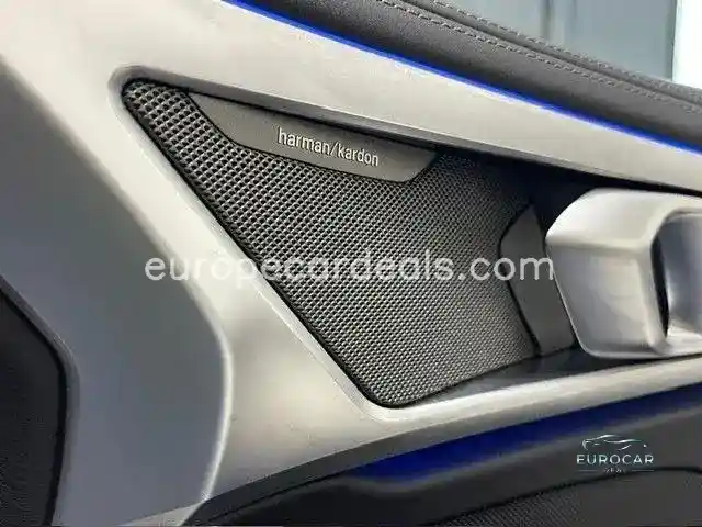 BMW 840