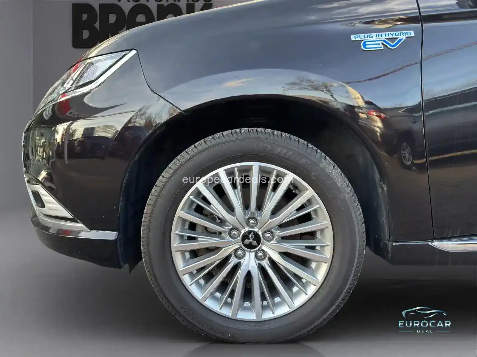Mitsubishi Plug-in Hybrid Outlander