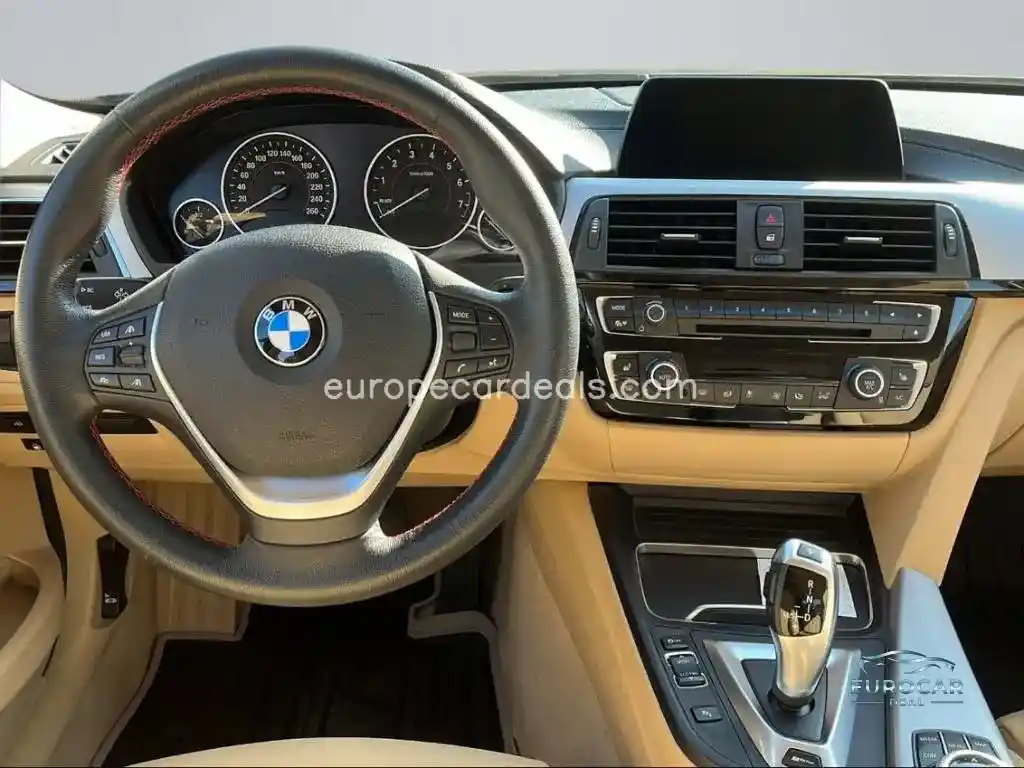 BMW 330